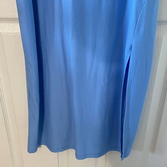 Beyond Yoga Featherweight Getaway Dress Size Large in Flower Blue Heather - Picture 9 of 11